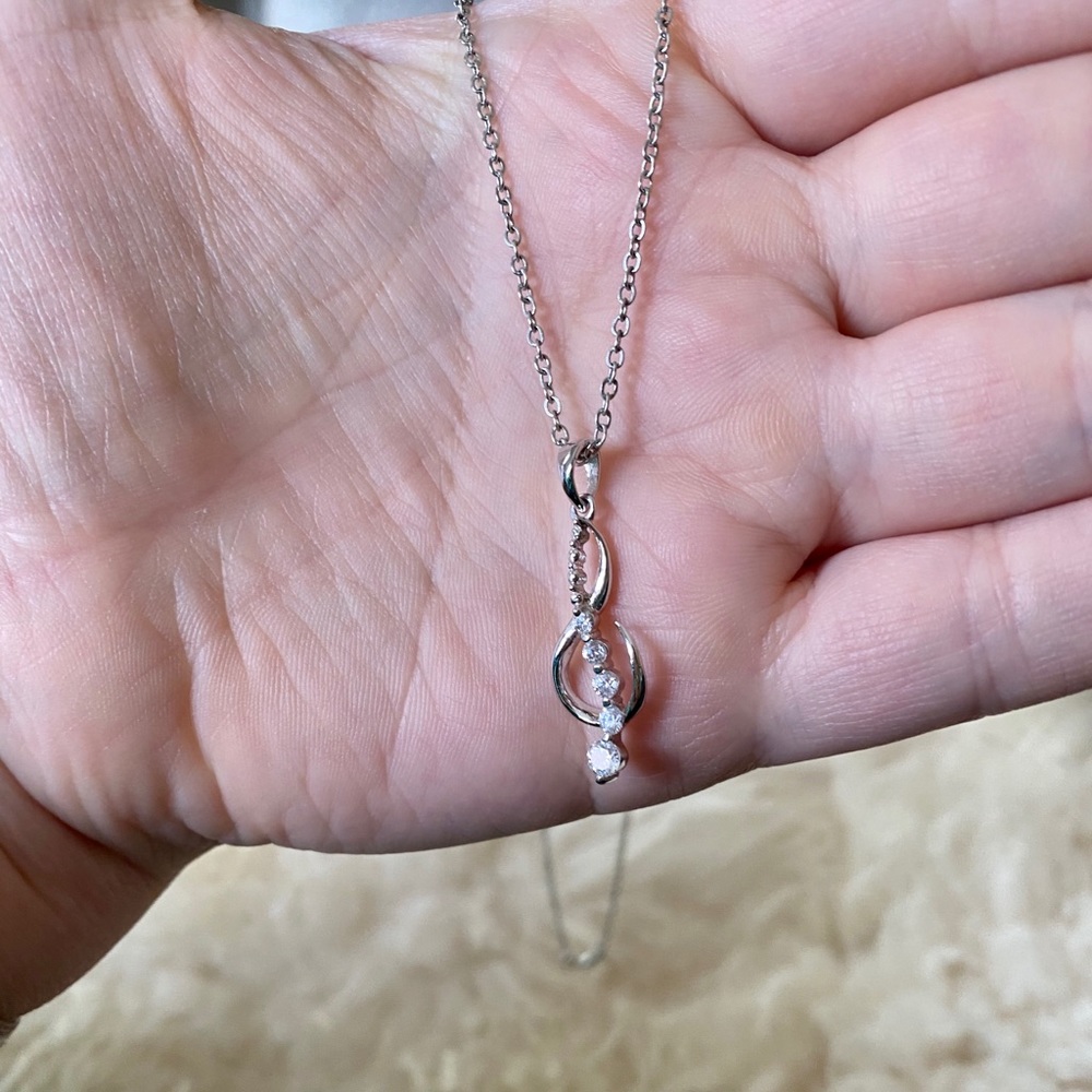 Sterling Silver Cubic Zirconia Pendant Neckace